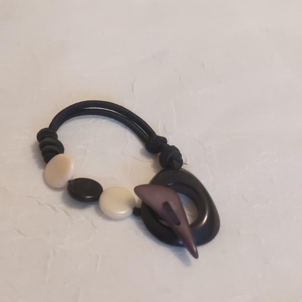 💐 Abstract Black & White Bracelet